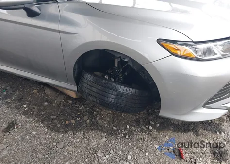 2018 Toyota Camry Le from USA, damaged, VIN 4T1B11HK7JU609805